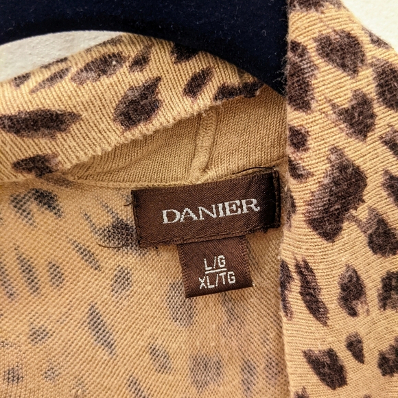 Danier Animal Print Sweater Cardigan - L - Picture 5 of 8